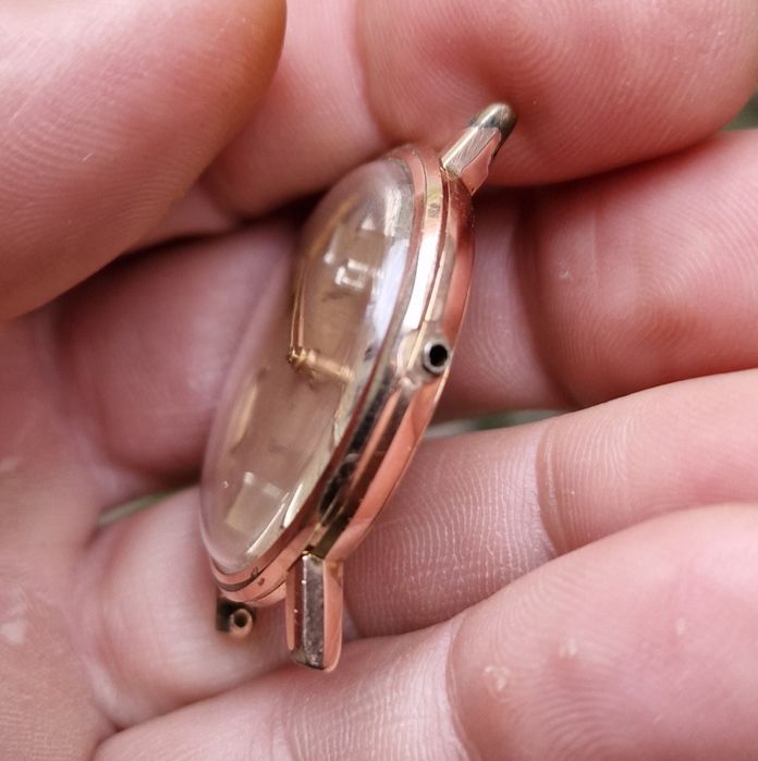 Omega . Омега . Часовник за части .