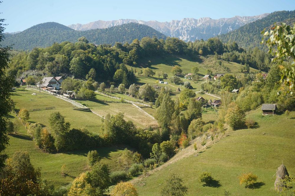 teren central intravilan splendid 2969 mp sat Magura jud.Brasov utilitati drum 5m latime+pietruit priveliste panoramica Piatra Craiului/Bucegi/Leaota