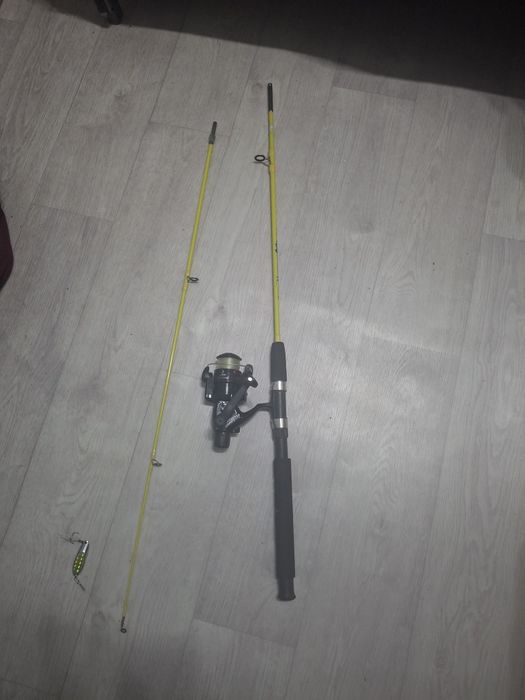 Продам спиннинг крокодил