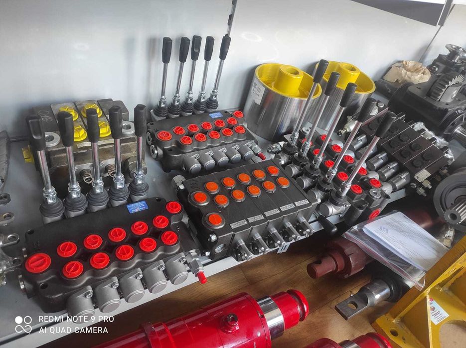 Гидрораспределитель опор для Автокрана