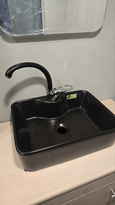 нови, ПВЦ огледало, мивка, смесител, душ кабина