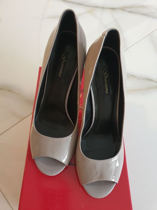 Pantofi dama decupati