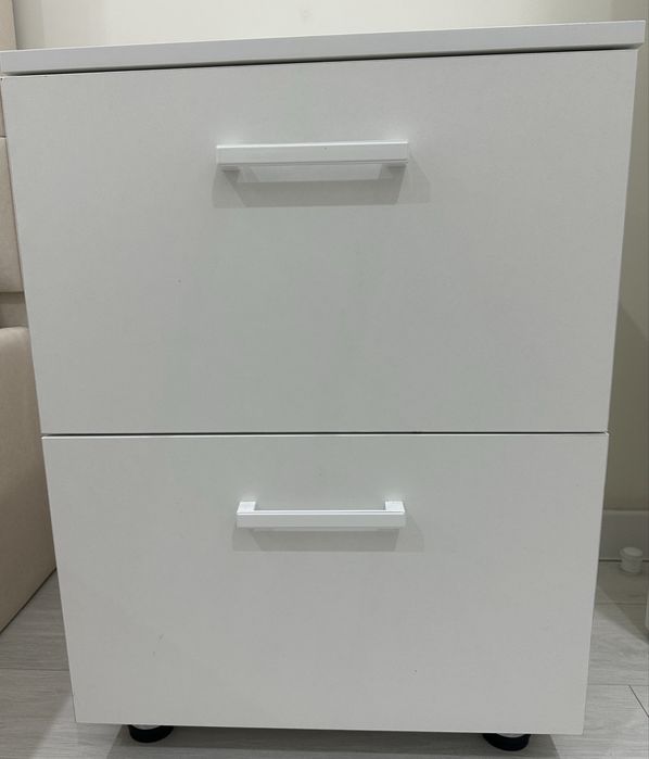 Прикроватные тумбы 2 шт