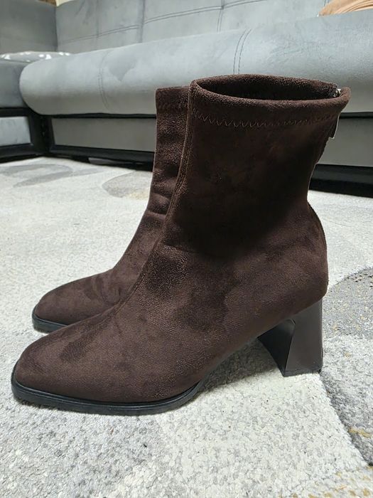 Кафяви боти изкуствен велур 39 номер