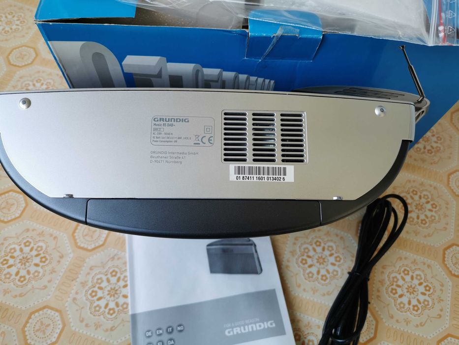 Vand aparat radio Grundig Music 85 DAB+,ca nou, pret 450 lei!