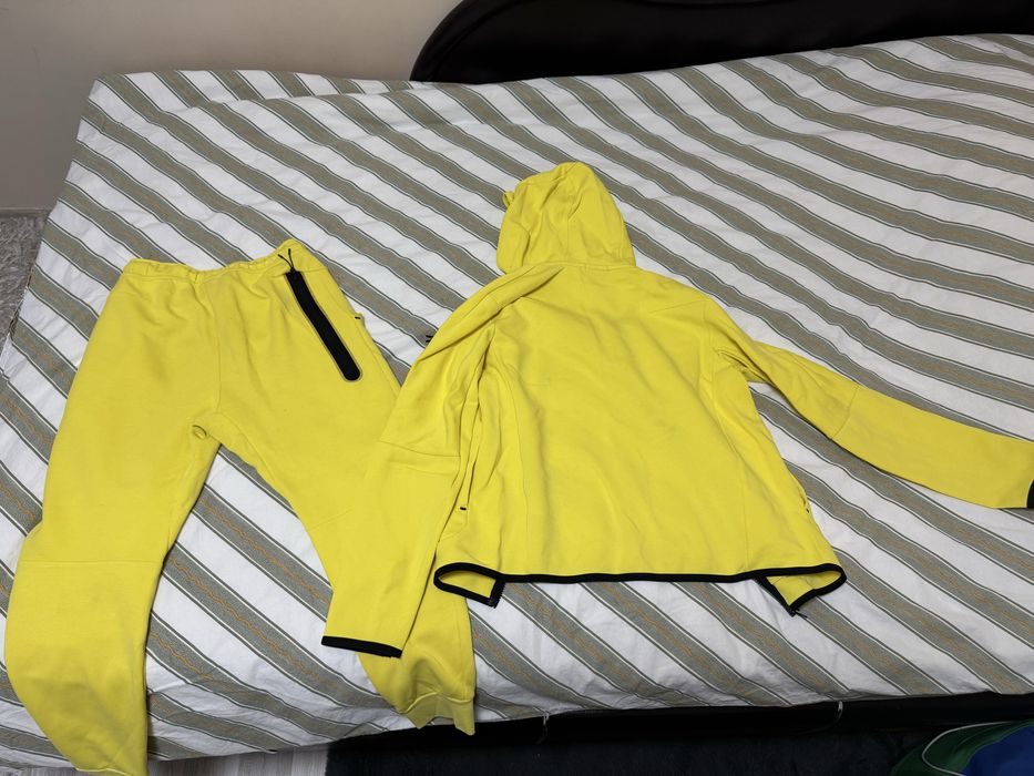 Nike tech fleece