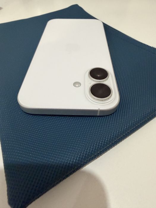 Iphone 16 128gb белый