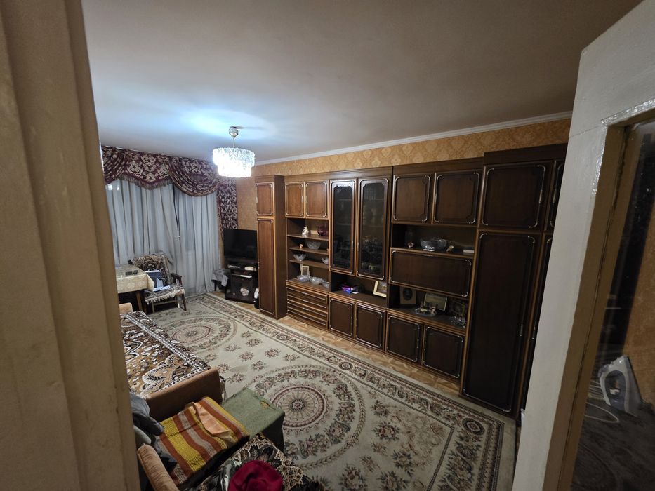 Продам 4-х комнатную квартиру. Срочно.