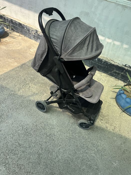 Продается каляска хорошый состаяние