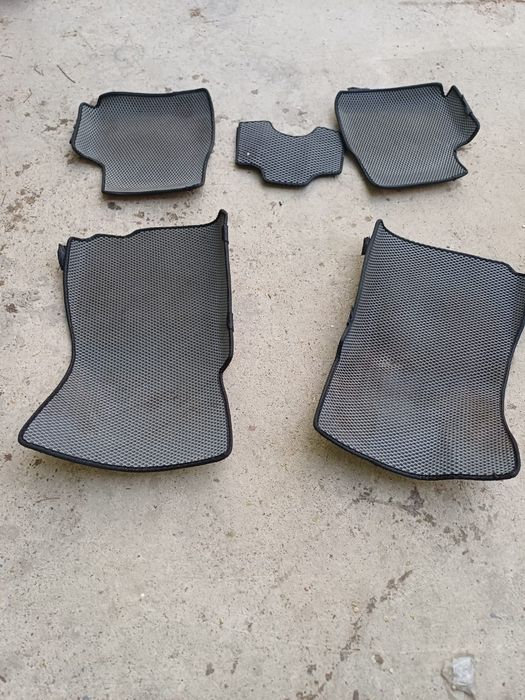 Продаю полики и чехлы на кобальт