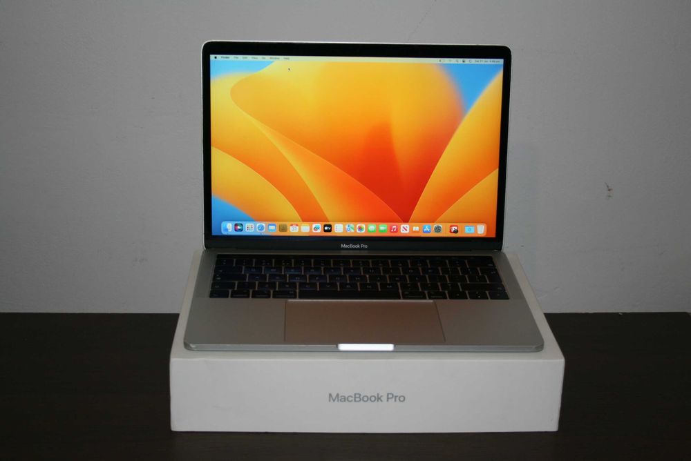 Apple Macbook Pro 13" 2017 Touch Bar i5 3.1GHz 8GB 512GB SSD A1706