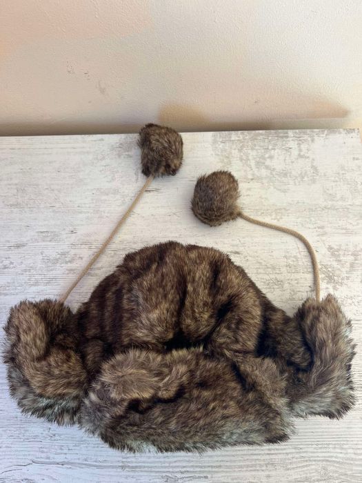 Зимни шапки само по 2.5 евро черен , бял , син , кафяв и цикламен цвят