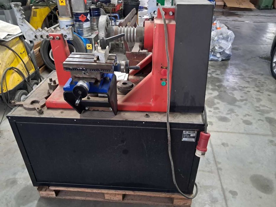 Продавам машина за изправяне на джанти