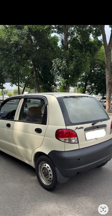 Moshina sotiladi chiroyli matiz