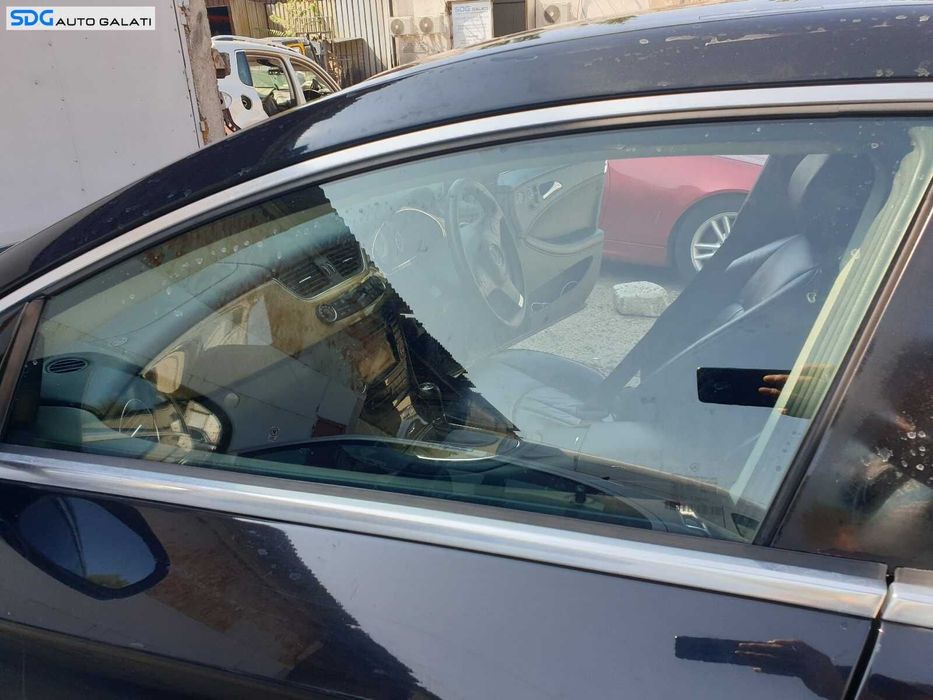 Perie Bandou pentru Geam Sticla de pe Usa Portiera Stanga Fata Mercedes CLS C219 W219 Facelift 2004 - 2010 [C0234]