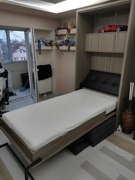 Vând pat rabatabil cu canapea