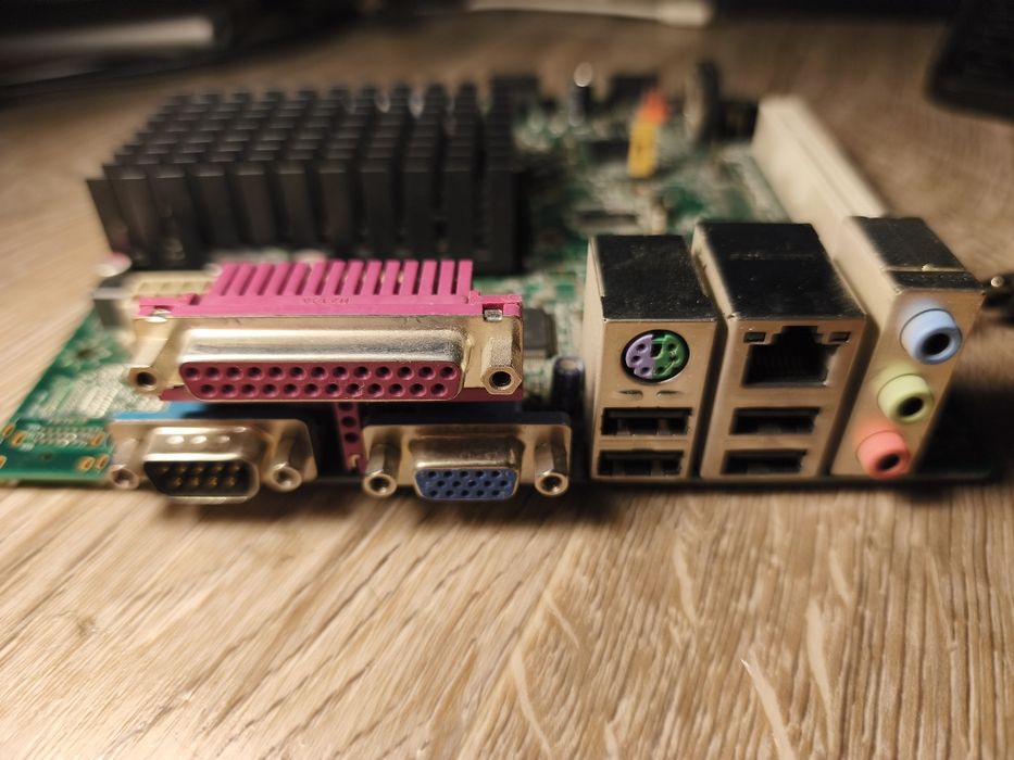 Материнская плата Intel D2500HN