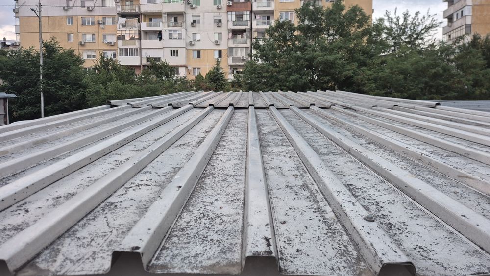 Метален гараж с алуминиев покрив