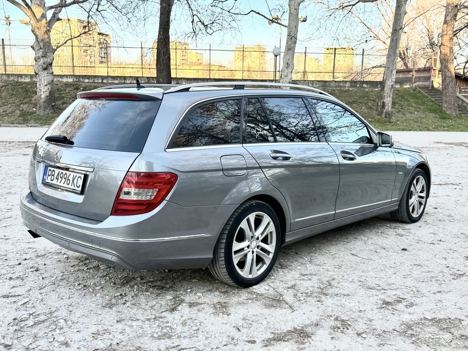 Mercedes W204 2.2 CDI с теглич и задна камера