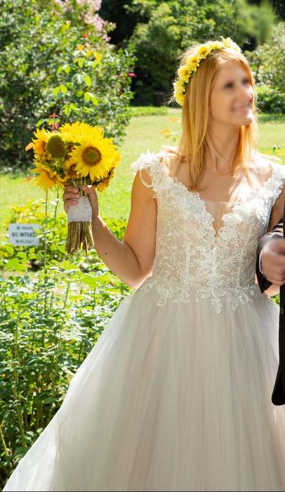 Rochie mireasa stil printesa Tina Valerdi model Liberty marime M / 38