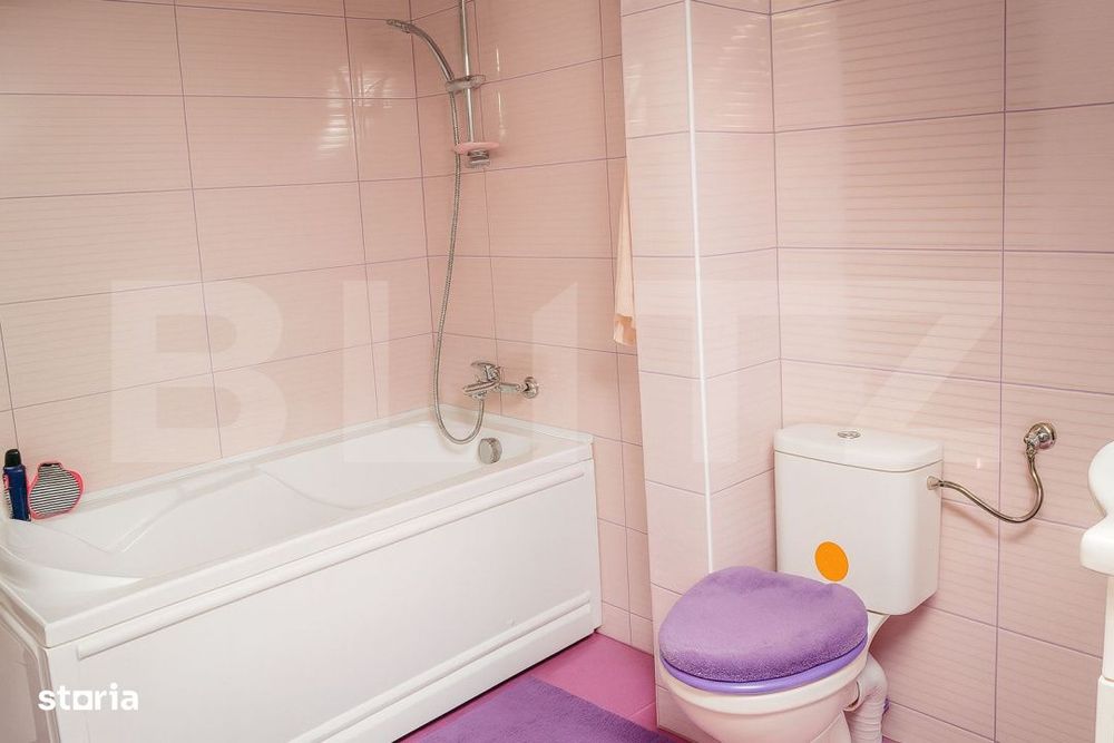 Apartament de 3 camere, semidecomandat, cu parcare subterana, in Zoril