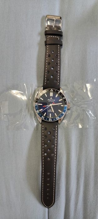 Швейцарские часы Alpina, кварцевый механизм, GMT