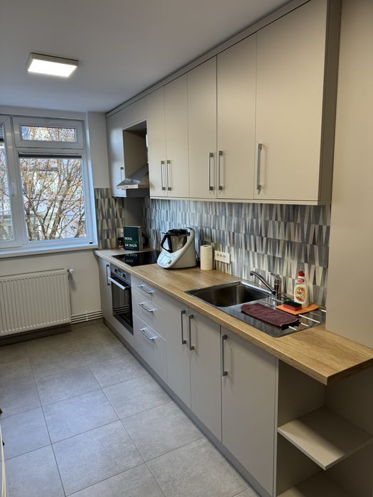 Dau in chirie apartament de 2 camere pe strada Donath