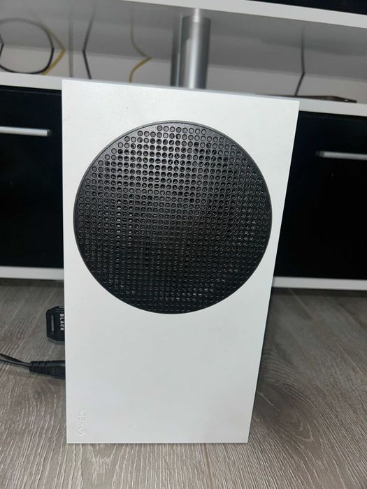 Xbox Series S 512GB + SSD карта 512GB + 2 джойстика Play&Charge