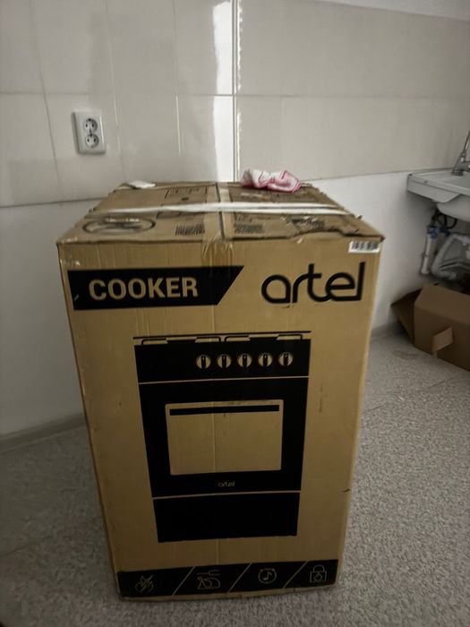 Продам газовую плиту artel