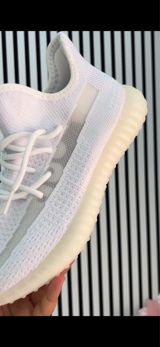 Yeezy Full White 360
