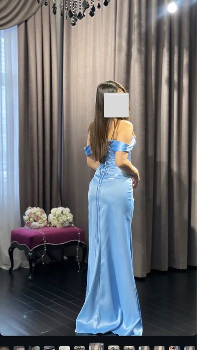 вечернее платье голубого цвета