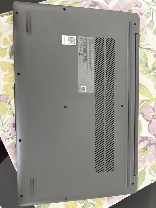 Leptop Lenevo IdeeaPad Slim3