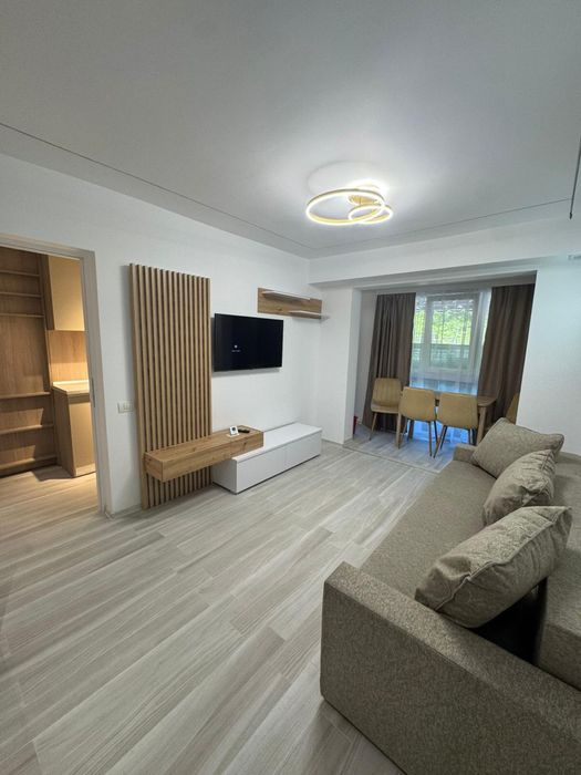 Inchiriez apartament in viziru