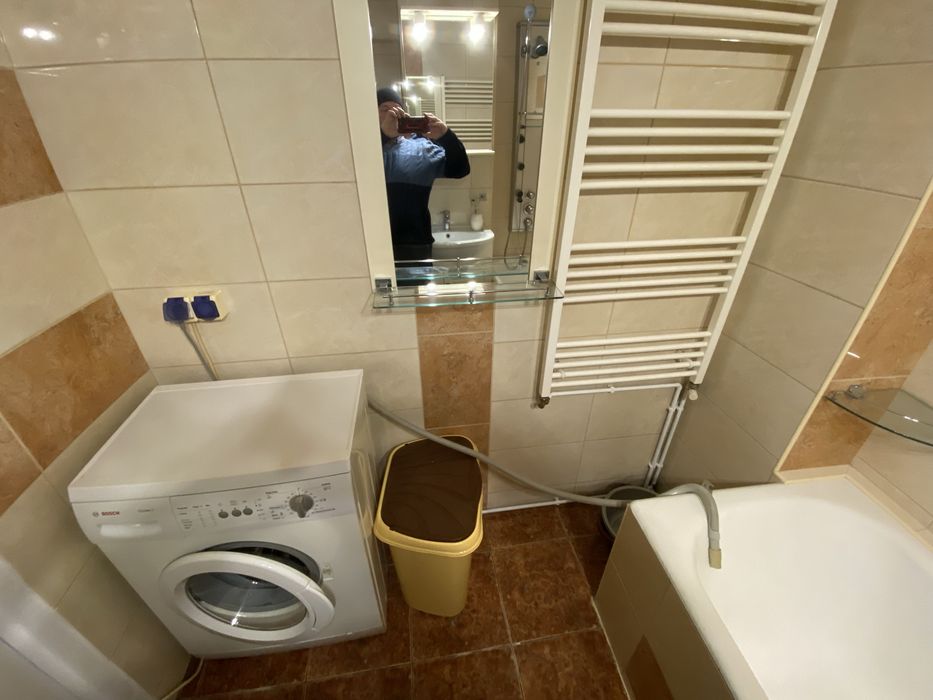 Inchiriez Kiado apartament 2 camere