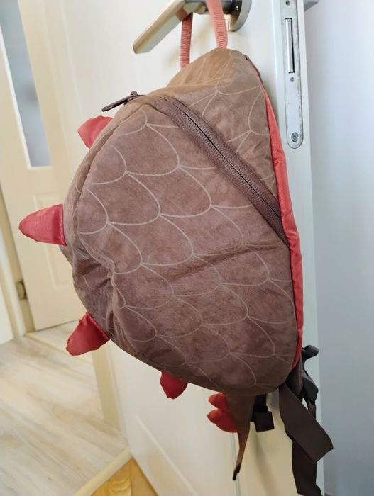 Детска раница динозавър