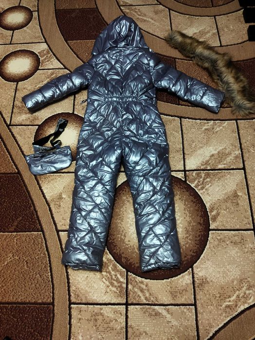 Зимний комбинезон для девочки