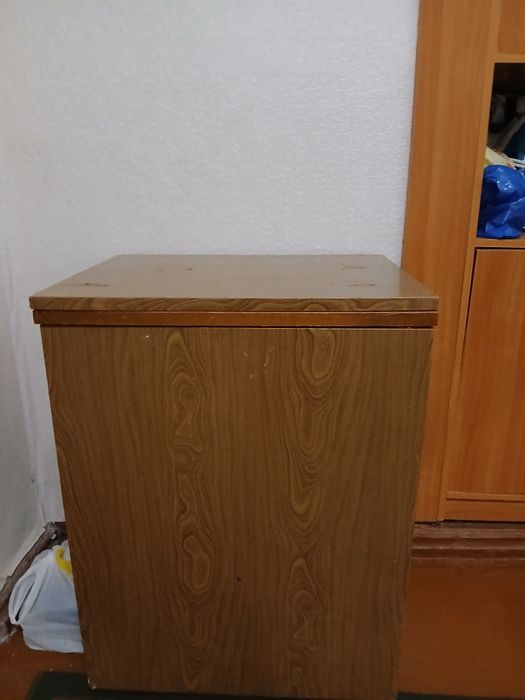 Продам швейную машинку Чайка