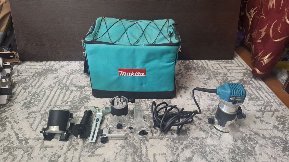 Фрезер Makita RT0700C — Мощный, Точный, Как Новый!"