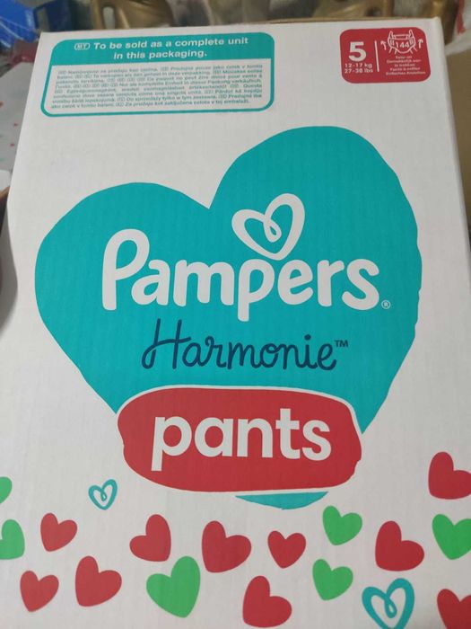 Pampers Active fit (premium protection) 4/5/6 и Harmonie (Рure) 4/5/6