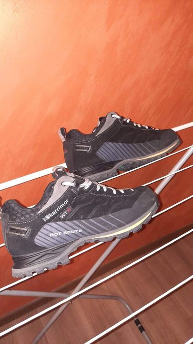 Продавам мъжки обувки марка Karrimor.