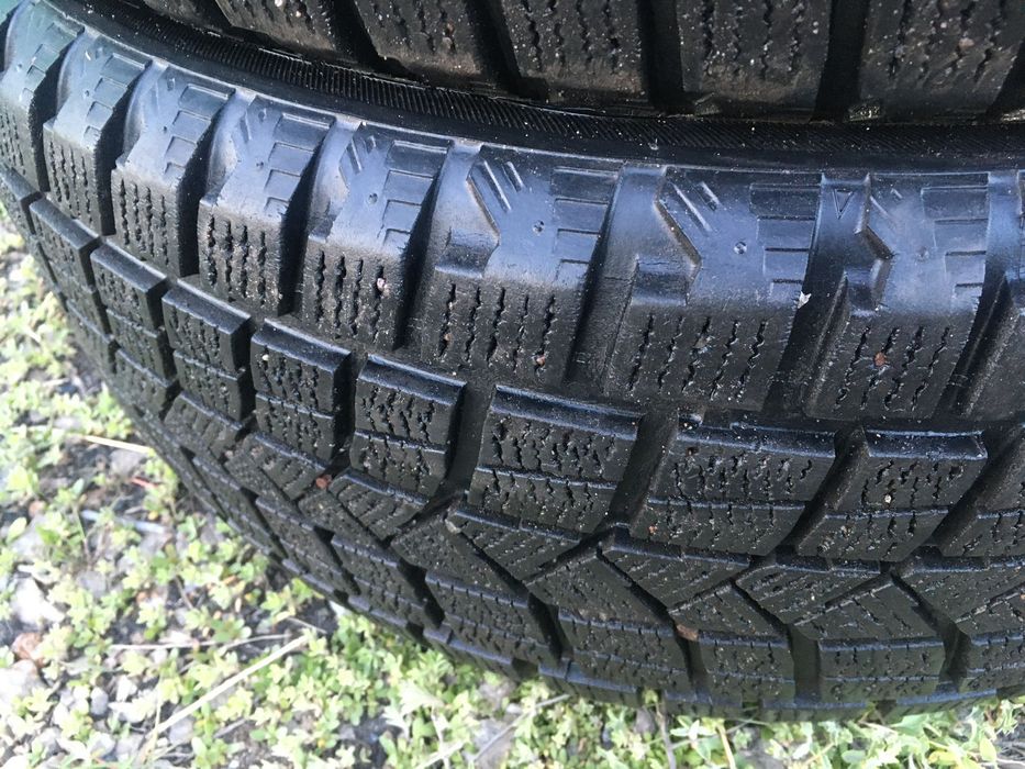 Зимние шины 235/55 R 18