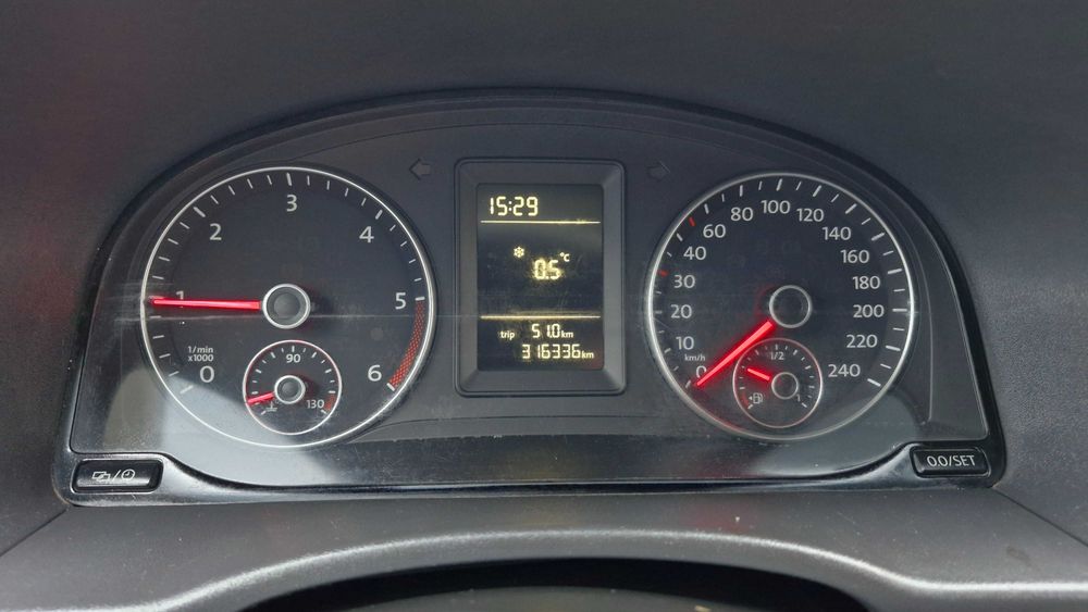 Volkswagen Caddy 2015 unic proprietar