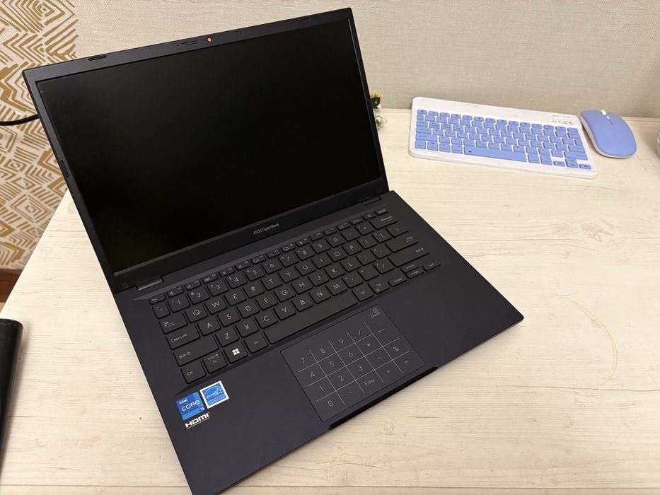 Ноутбук asus expertbook