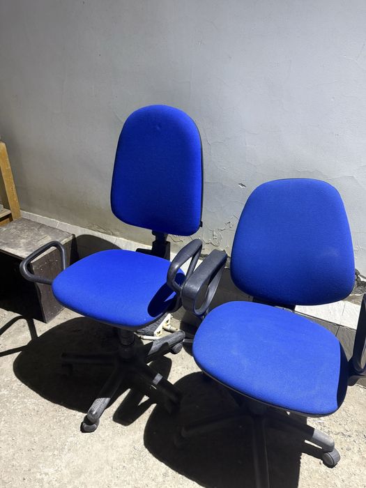 Продается кресло офисный