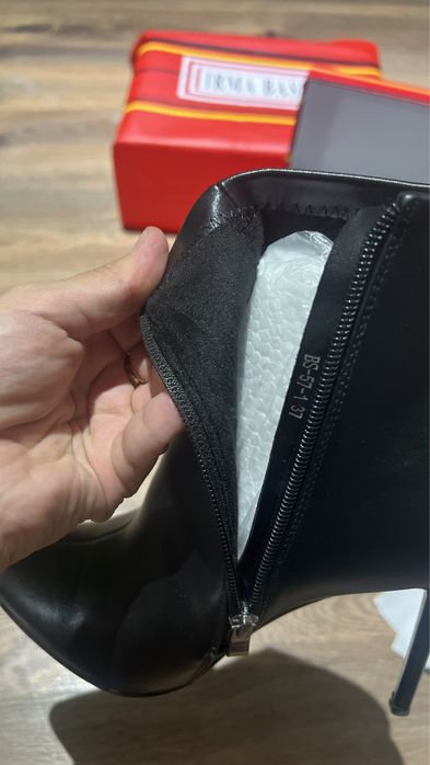 Продам новые стильные ботельоны