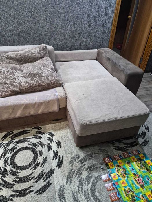 Продам диван мягкий