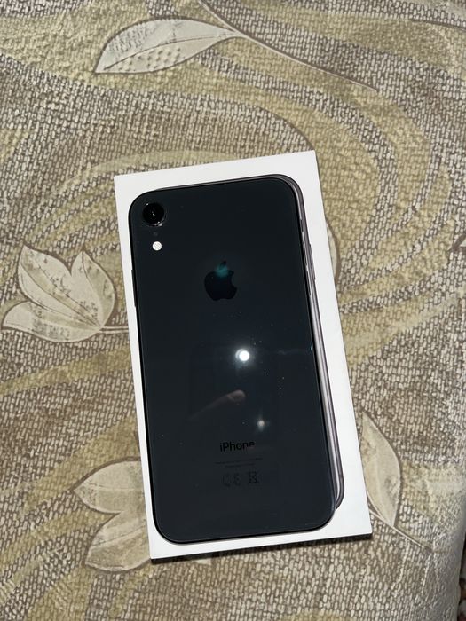 iPhone Xr, 64GB, Black + huse