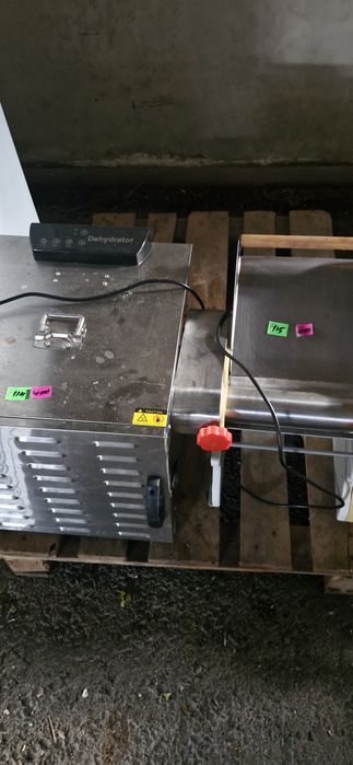 Продам  бу,мониторы,принтеры, столы, шкафы