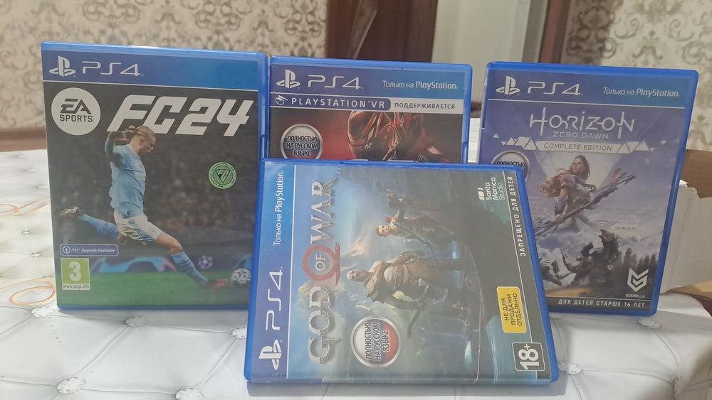 PS4 почти нови көп қолданылмаған