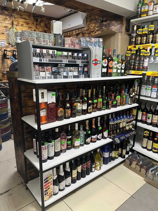 Магазин с товаром продам